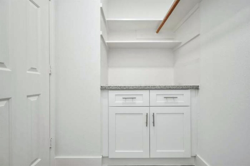 Building Photo - 5215 Rivertree Ln