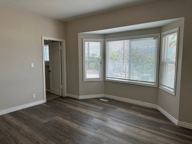 Building Photo - Newly Renovated-Victorian Style home San B...