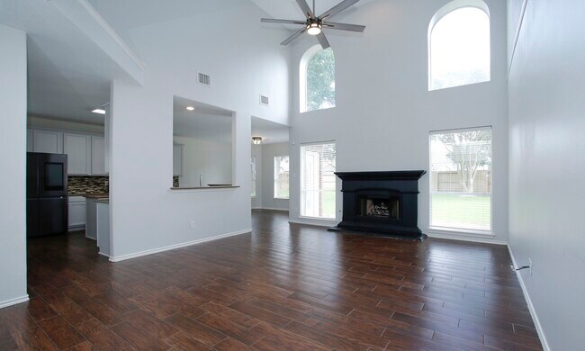 Building Photo - 10314 Cliff Haven Ct