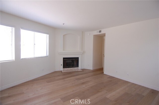 Building Photo - 223 W Avenida Palizada