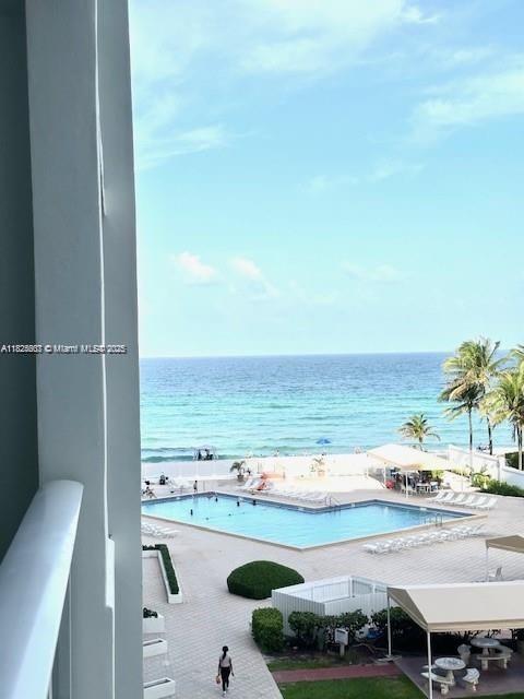 Building Photo - 3505 S Ocean Dr
