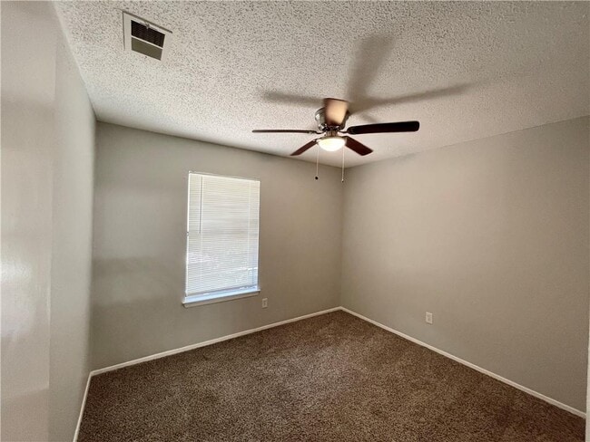 Building Photo - 1312 Southport Dr