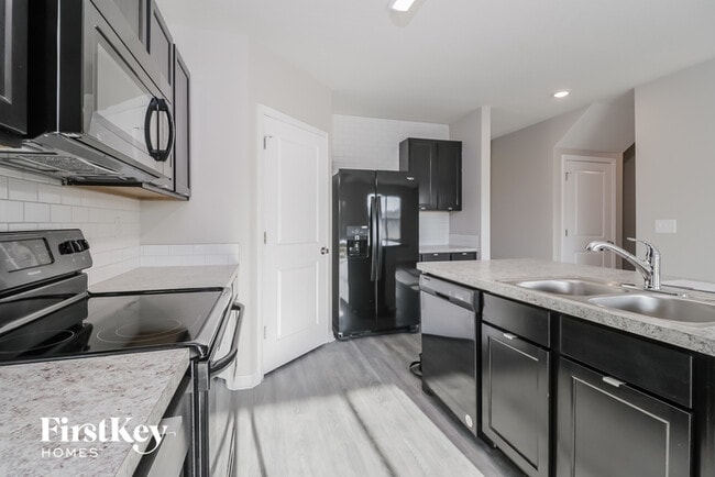 Building Photo - 35702 Jenny Lynne Cir