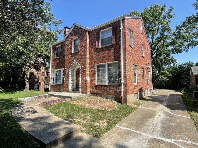 Building Photo - 2944 Moniteau Dr