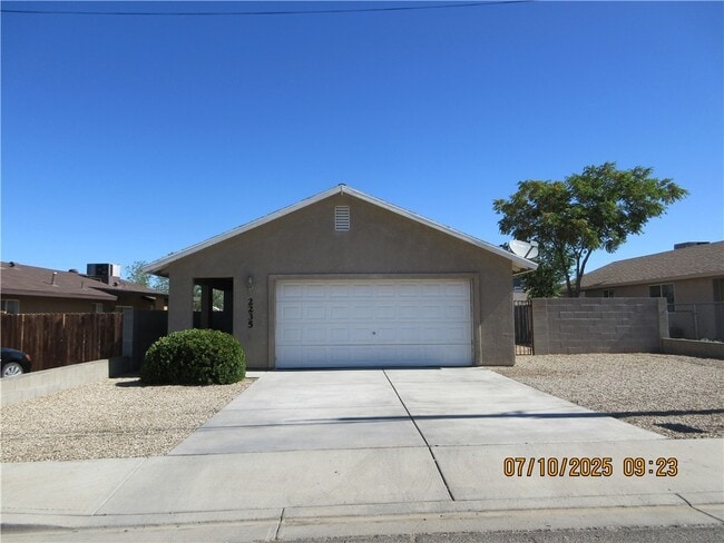 Primary Photo - 2235 Pasadena Ave