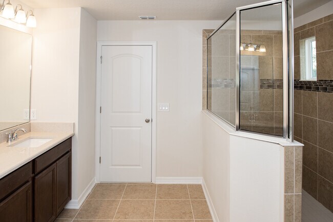 Building Photo - 17361 Bal Harbour Dr