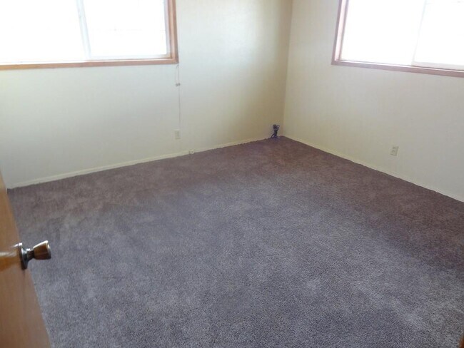 Building Photo - 9752 Blue Wing Dr