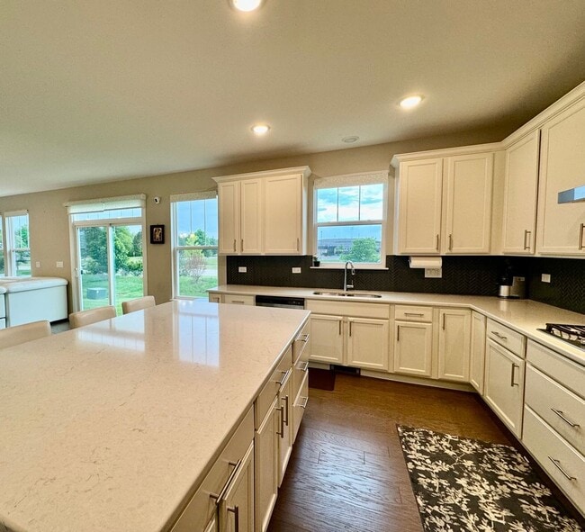 Building Photo - Newly Built 5-bedroom featuring luxe finishes and a spa-inspired master suite.