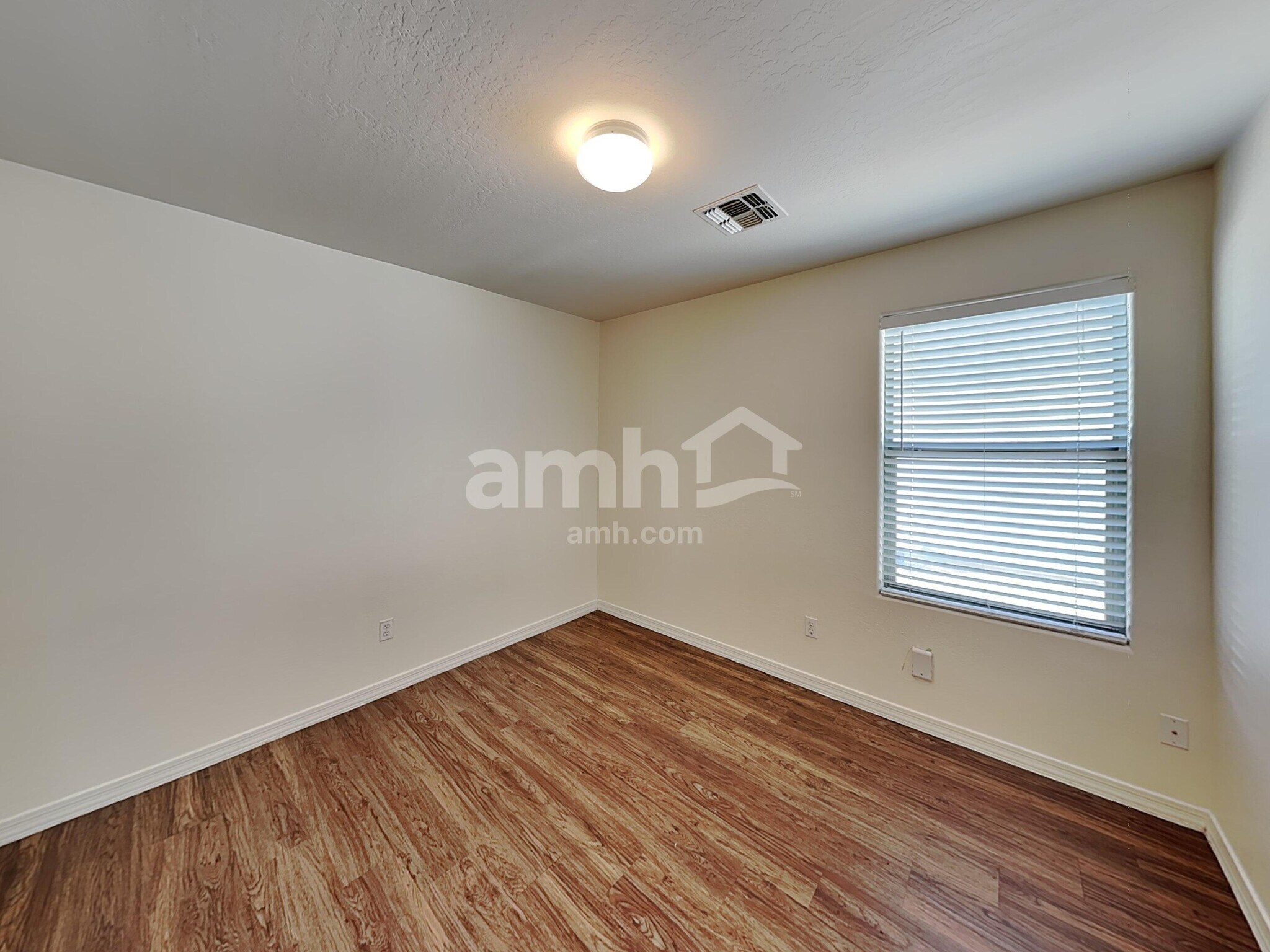 Building Photo - 25056 W Illini St