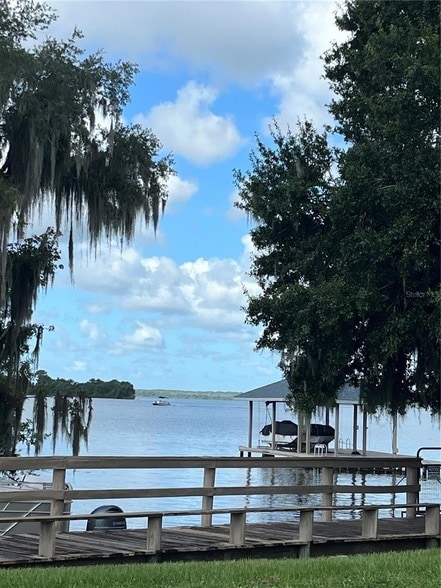 Building Photo - 3063 Lake June Blvd