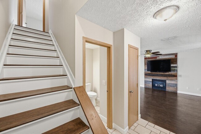 Building Photo - 106 Hewes St