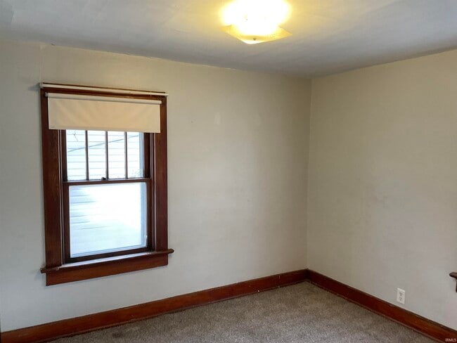 Building Photo - 1829 Hale Ave