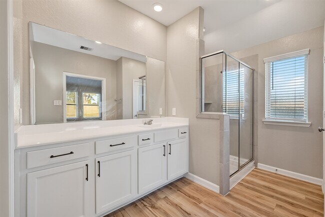 Building Photo - 5403 Tourmaline Wy