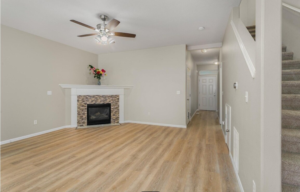Building Photo - 1245 SW 175th Ave