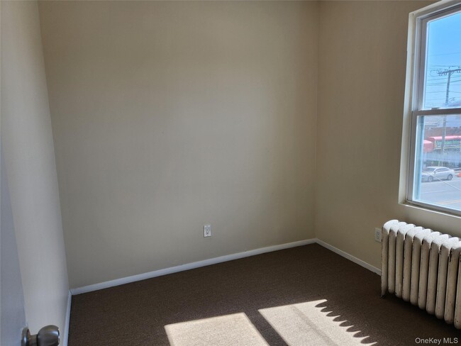 Building Photo - 49 Roger Ave