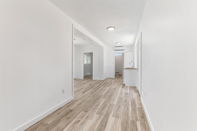 Building Photo - 15 Highland Ave