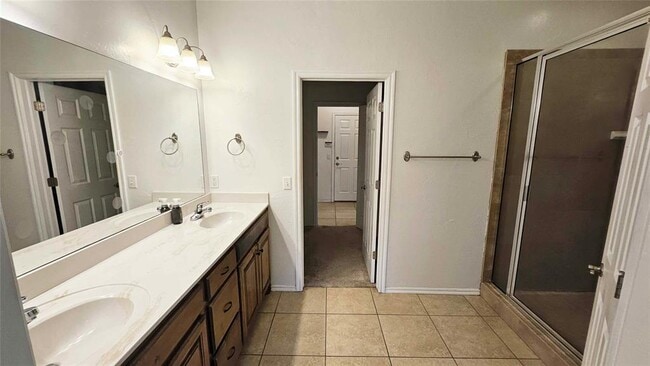 Building Photo - 643 Sisken Ct