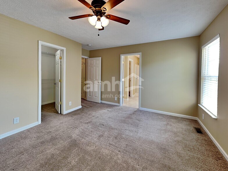 Building Photo - 1000 Brianne Ct