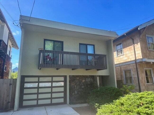 Primary Photo - Derby Street Triplex