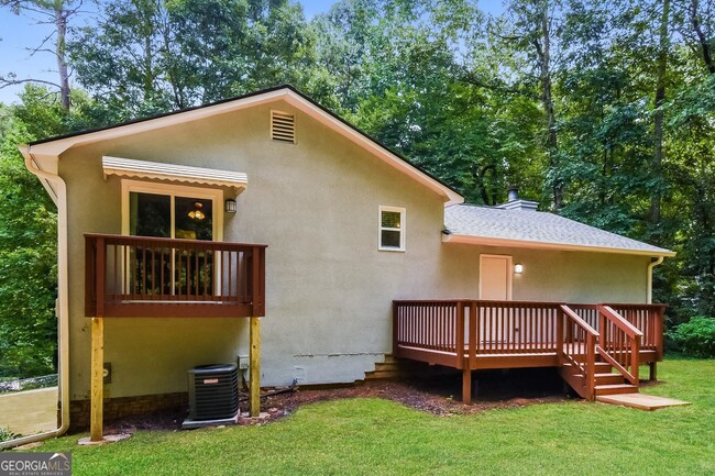 Building Photo - 479 Mill Ln