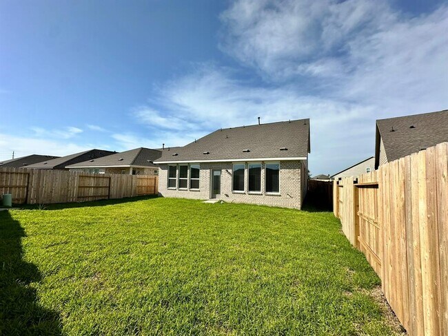 Building Photo - 26607 Woodland Strawberry Ln