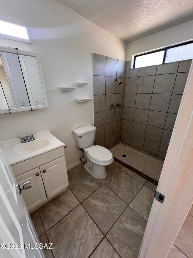 Building Photo - 3639 S Yukon Pl
