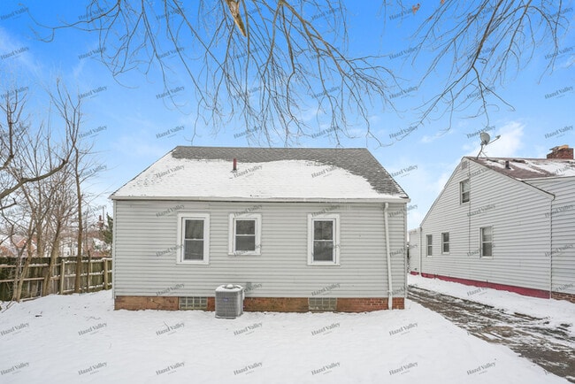 Building Photo - 3788 Lee Heights Blvd