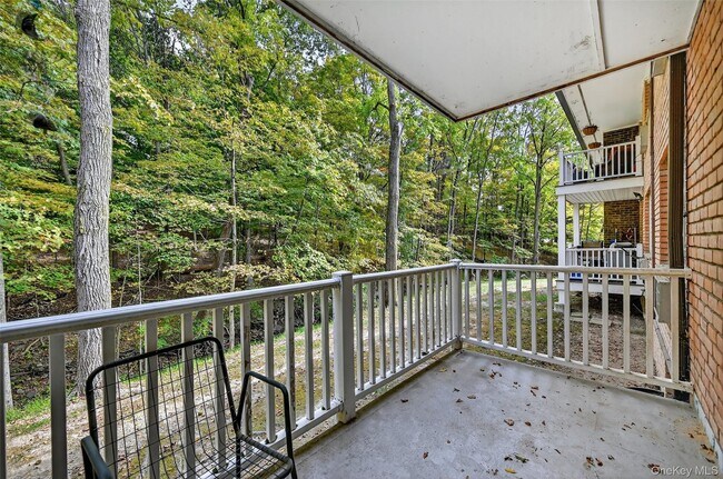 Building Photo - 19 Barnett Dr