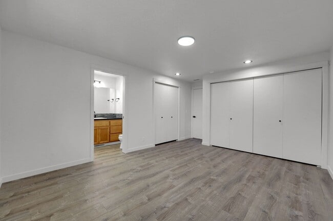 Building Photo - Updated 3 bedroom 2 bath house in a great ...