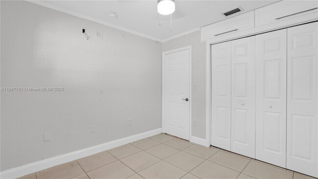 Building Photo - 2860 W 80th St