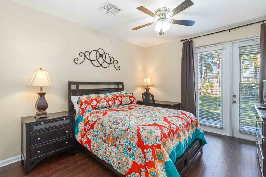 Building Photo - 5038 Tideview Cir