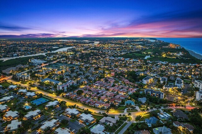 Building Photo - 1605 S US Hwy 1