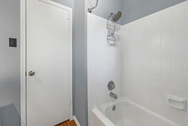 Building Photo - 8006 Summer Trail Dr