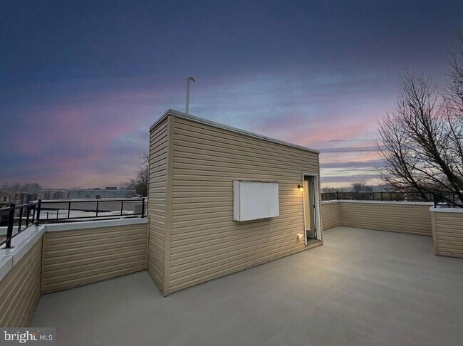 Building Photo - 2028 N 18th St