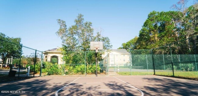 Building Photo - 13810 Sutton Park Dr N