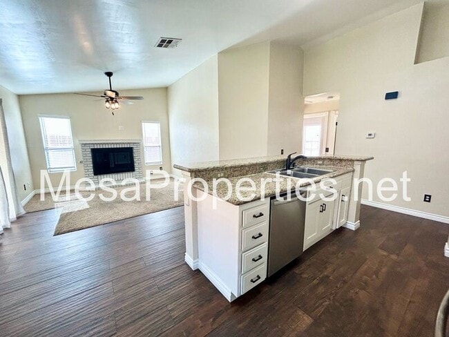 Building Photo - 16481 Silica Dr