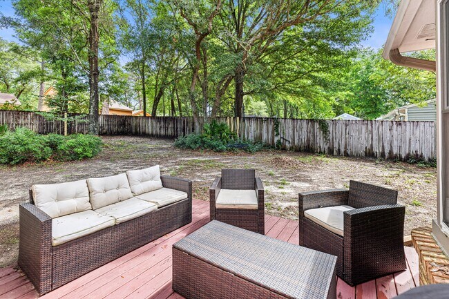 Building Photo - 507 Nassau Dr