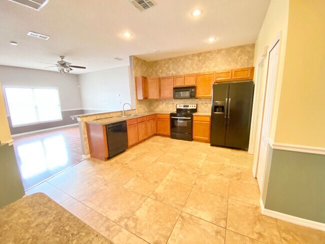 Building Photo - Beautiful Lake View Home in Waterside Estate!