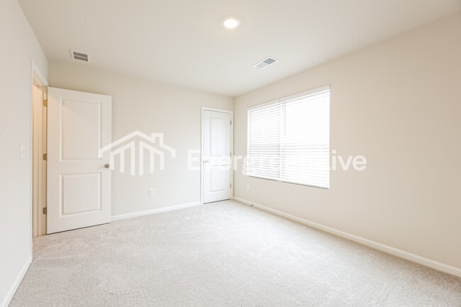 Building Photo - coming soon