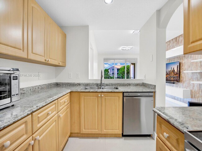 Building Photo - 6420 NW 114th Ave