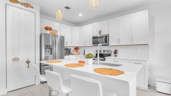 Building Photo - 304 NW 36th Ave