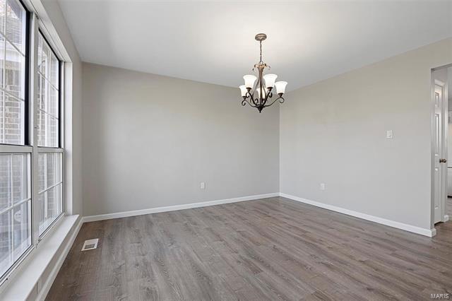 Building Photo - 655 Foxtail Dr