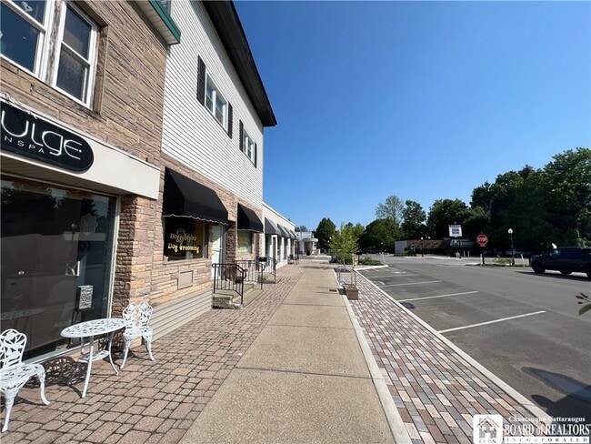 Building Photo - 106 Chautauqua Ave