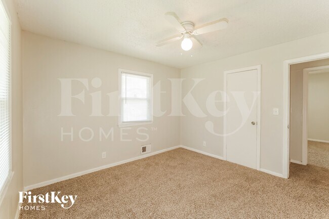Building Photo - 9807 Drury Ave