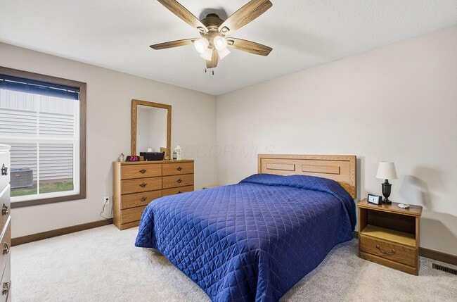 Building Photo - 557 Cannondale Ave