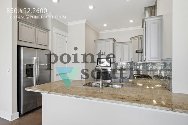 Building Photo - 26 E Pine Lands Lp