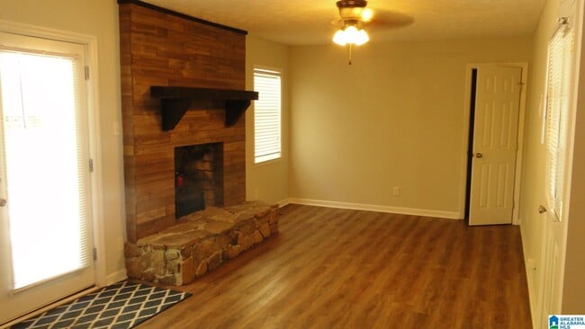 Building Photo - 33 Willie Emma Ln