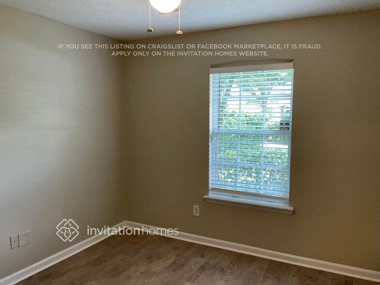 Building Photo - 8551 Crooked Tree Dr