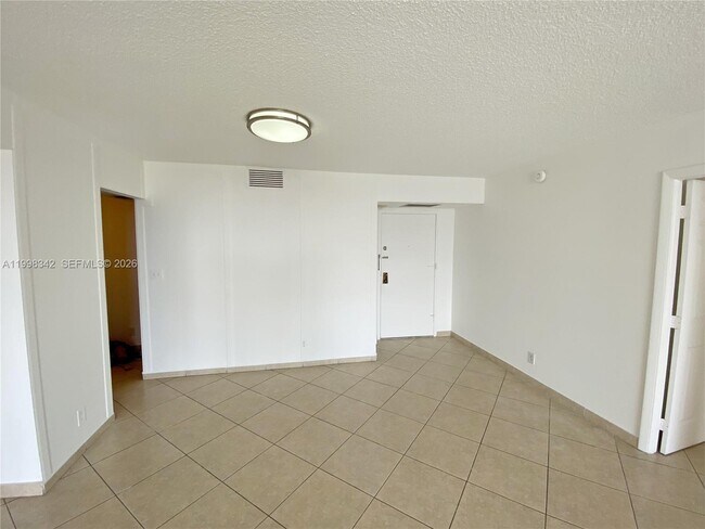 Building Photo - 3800 S Ocean Dr