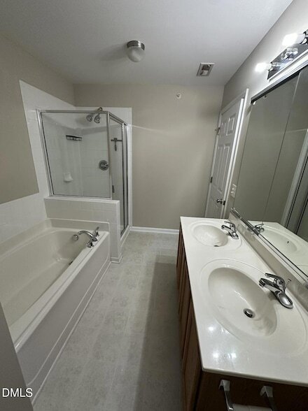 Building Photo - 2210 Valley Edge Dr